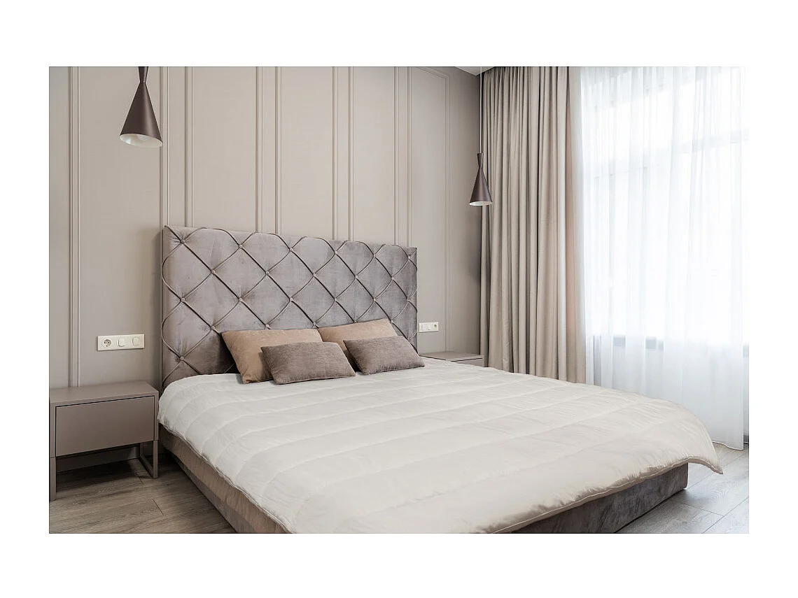 Couette Mi-Saison/Medium 240x260 cm en polyester 300 GR/m²-coloris blanc