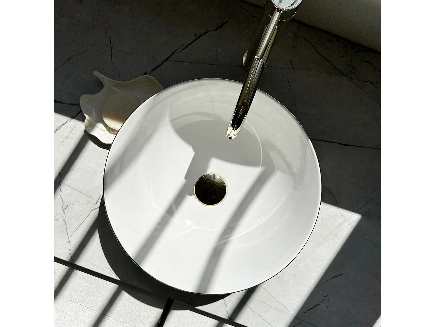 Lavabo Sobre Encimera Rea Stella Brush Gold White