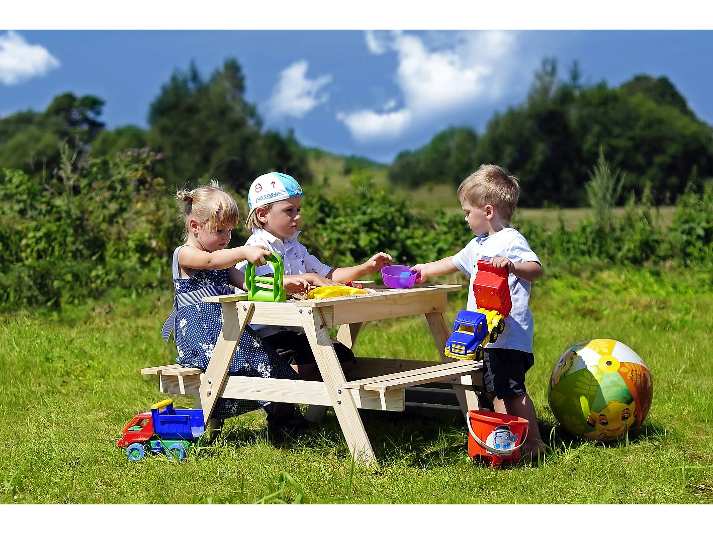 TIMBELA M010-1 Kindertafel voor de tuin - 90x90xH50 cm