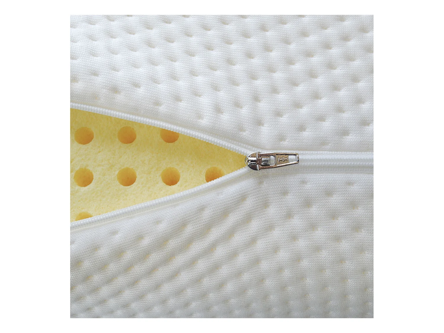 Zacht Microvezel Kussen van 40x80 cm – Ademend en Ondersteunend voor Optimale Nachtrust