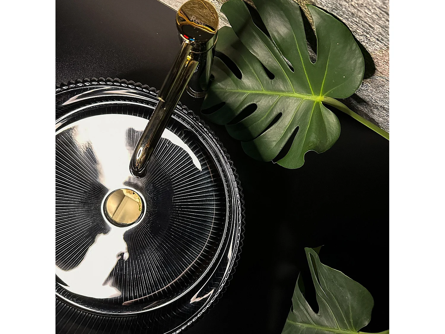 Lavabo Da Appoggio Rea Ingrid Black