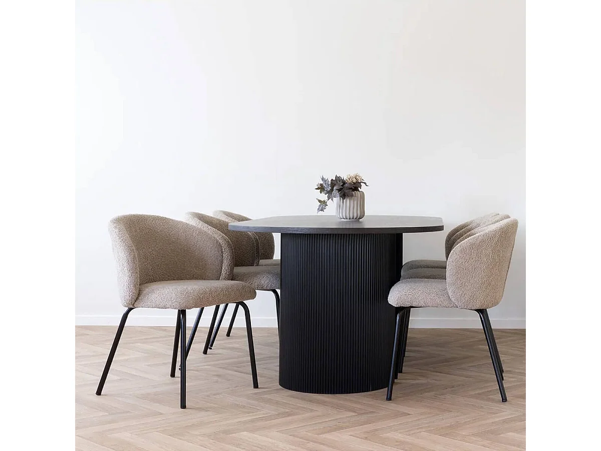 DALIDA - Lot de 2 Chaises Incurvées Tissu Bouclé Beige Pieds Métal Noir