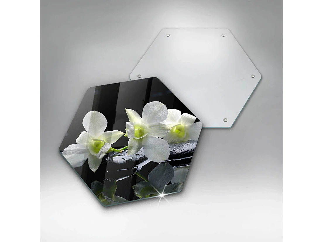 Sechseckiges Küchenbrett aus Glas, 40 cm. Weiße Blumen im Zen-Wasser