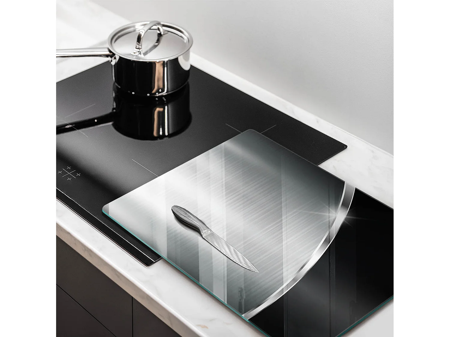 Rechteckiges Küchenbrett aus Glas, 40x52 cm Abstraktion mit Metall.