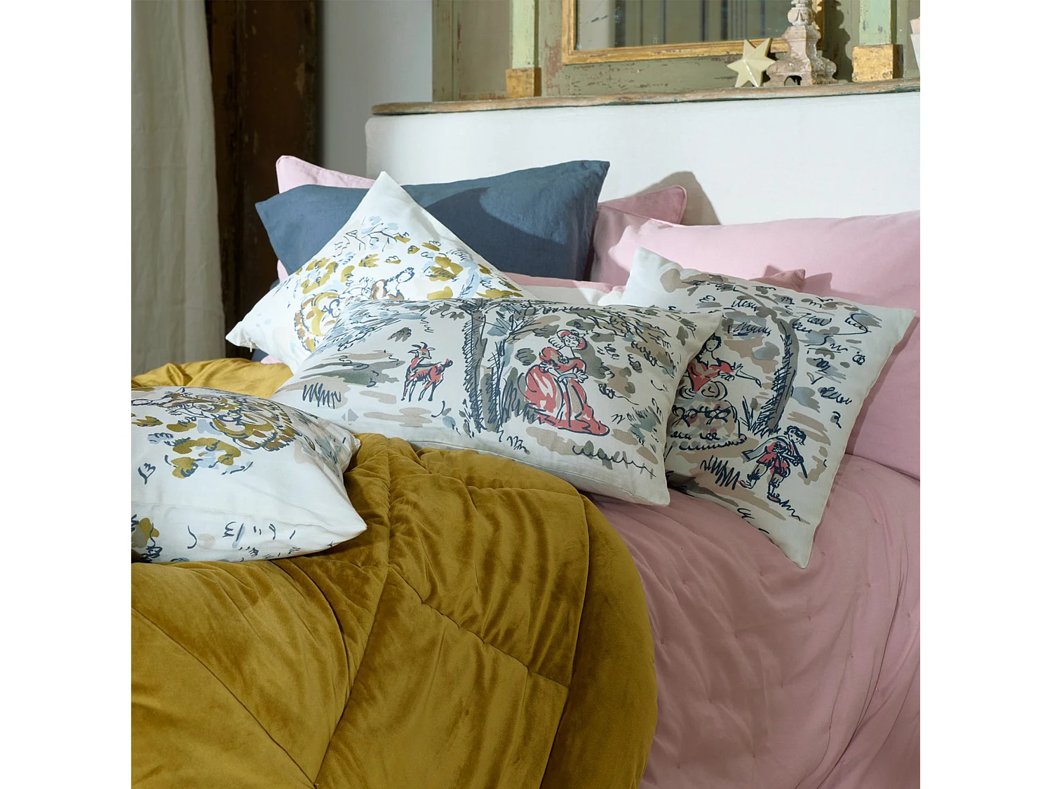 Housse de coussin pur coton 45x45 cm MILADY jaune jasmin motif femme qui danse