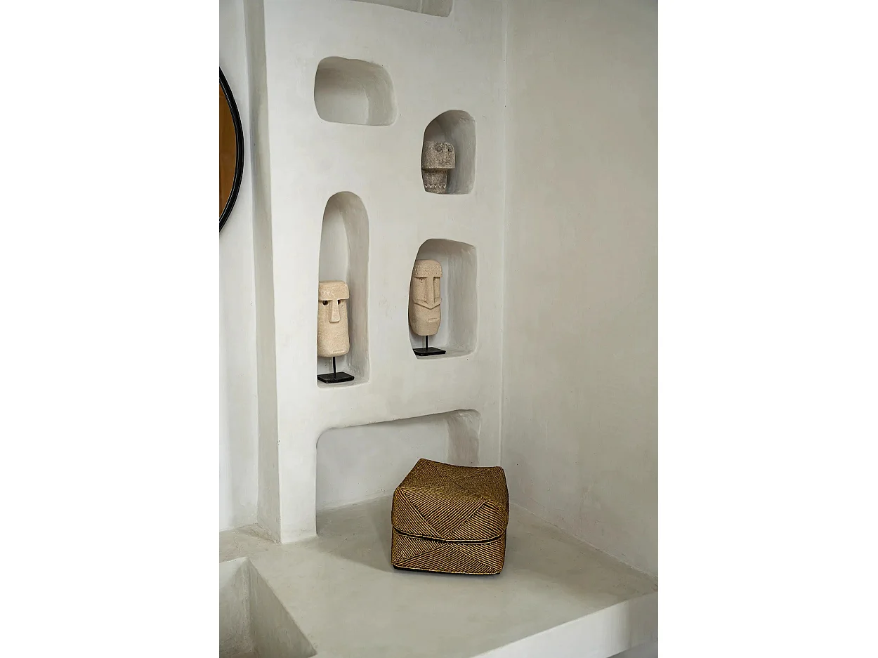 Die Sumba Statue #20 am Stand