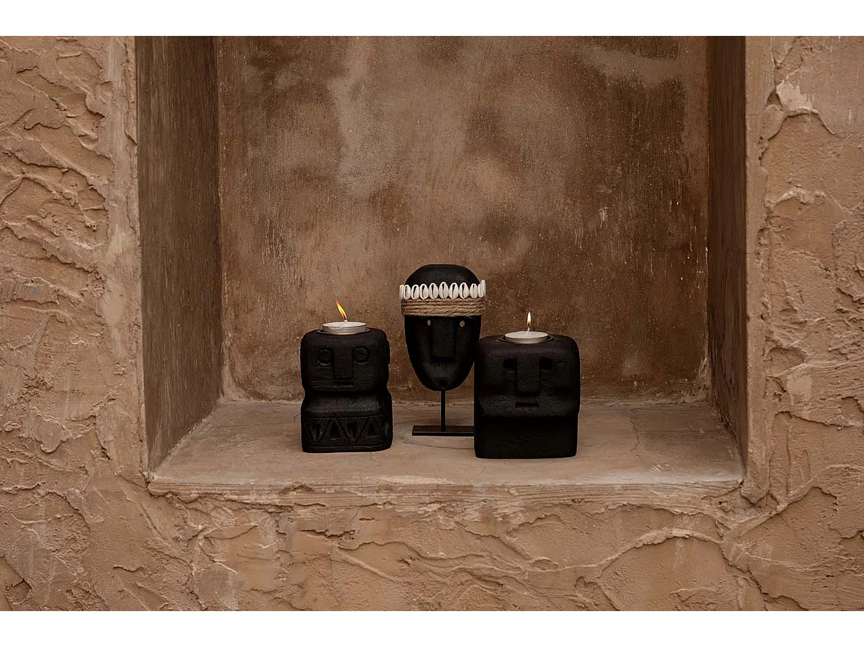 Der Stein von Sumba #35 auf Fuß