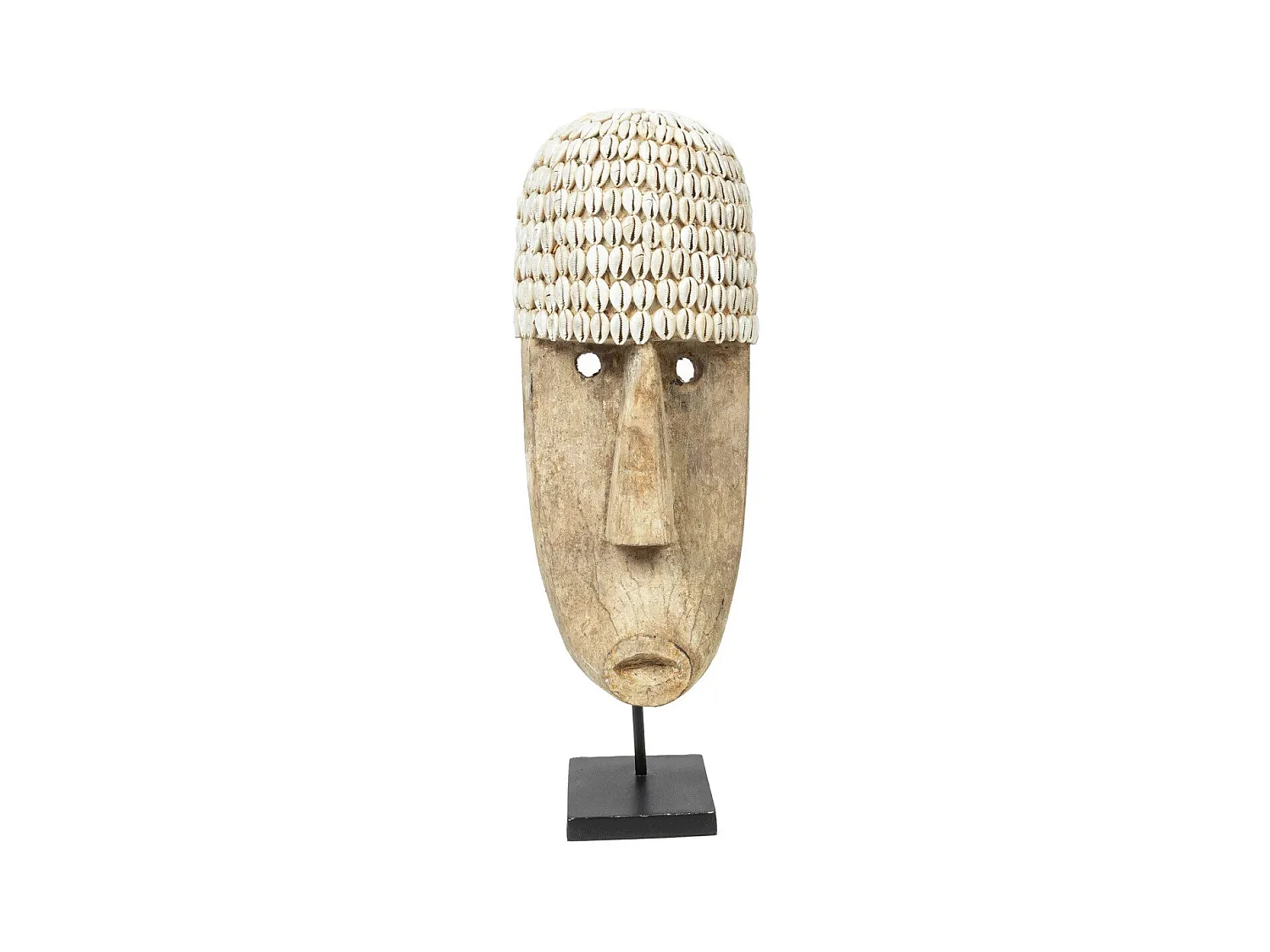 Le Masque De Cowrie Sur Pied - L