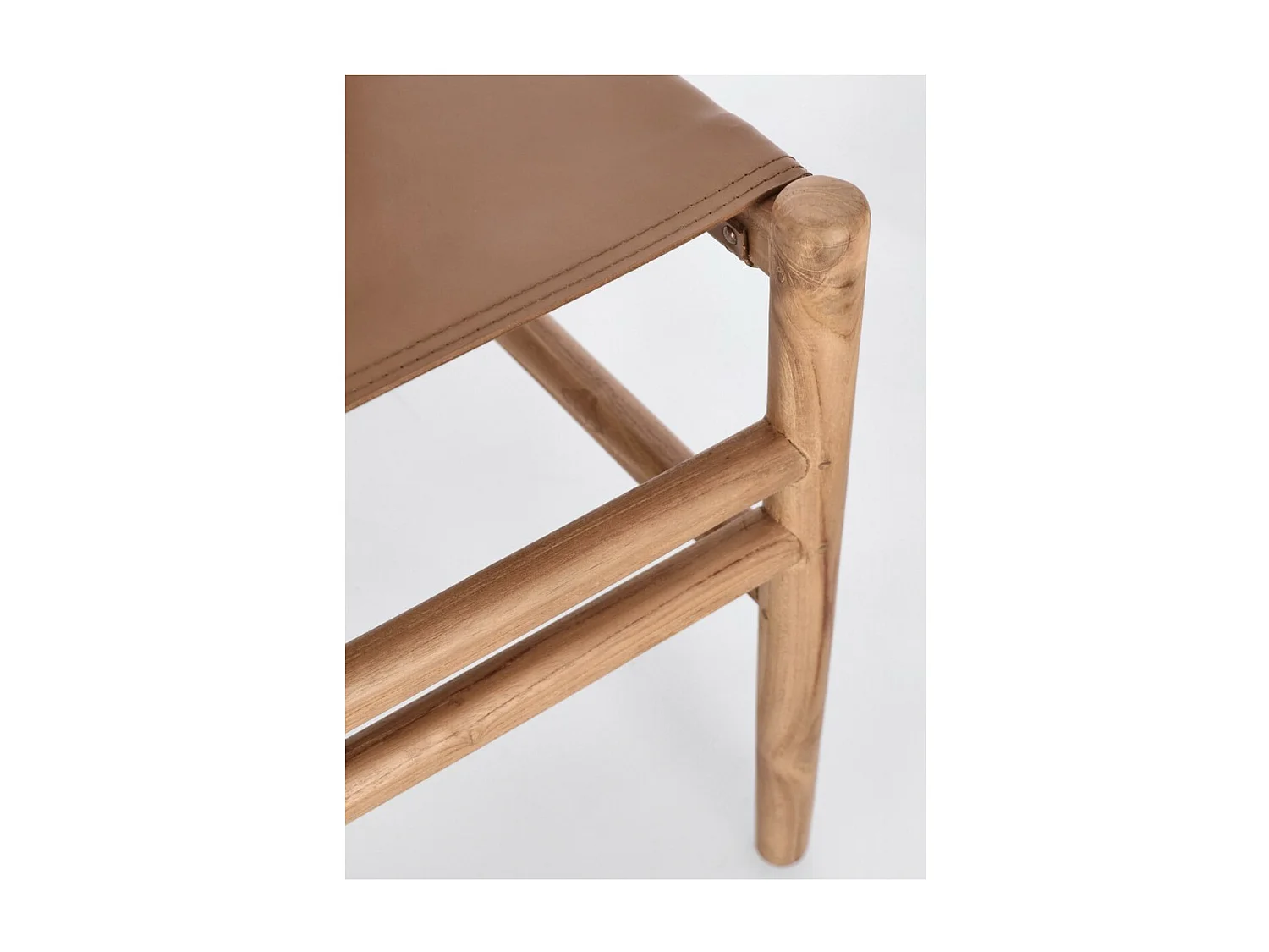 Lot de 2 chaises en bois de Teck et cuir Karole – Modernité et durabilité-Couleur Marron