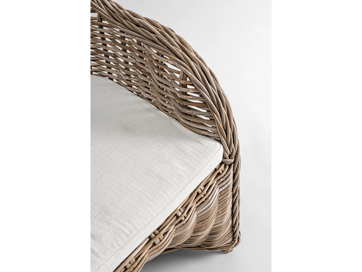 Fauteuil de jardin en rotin naturel avec coussin Marty