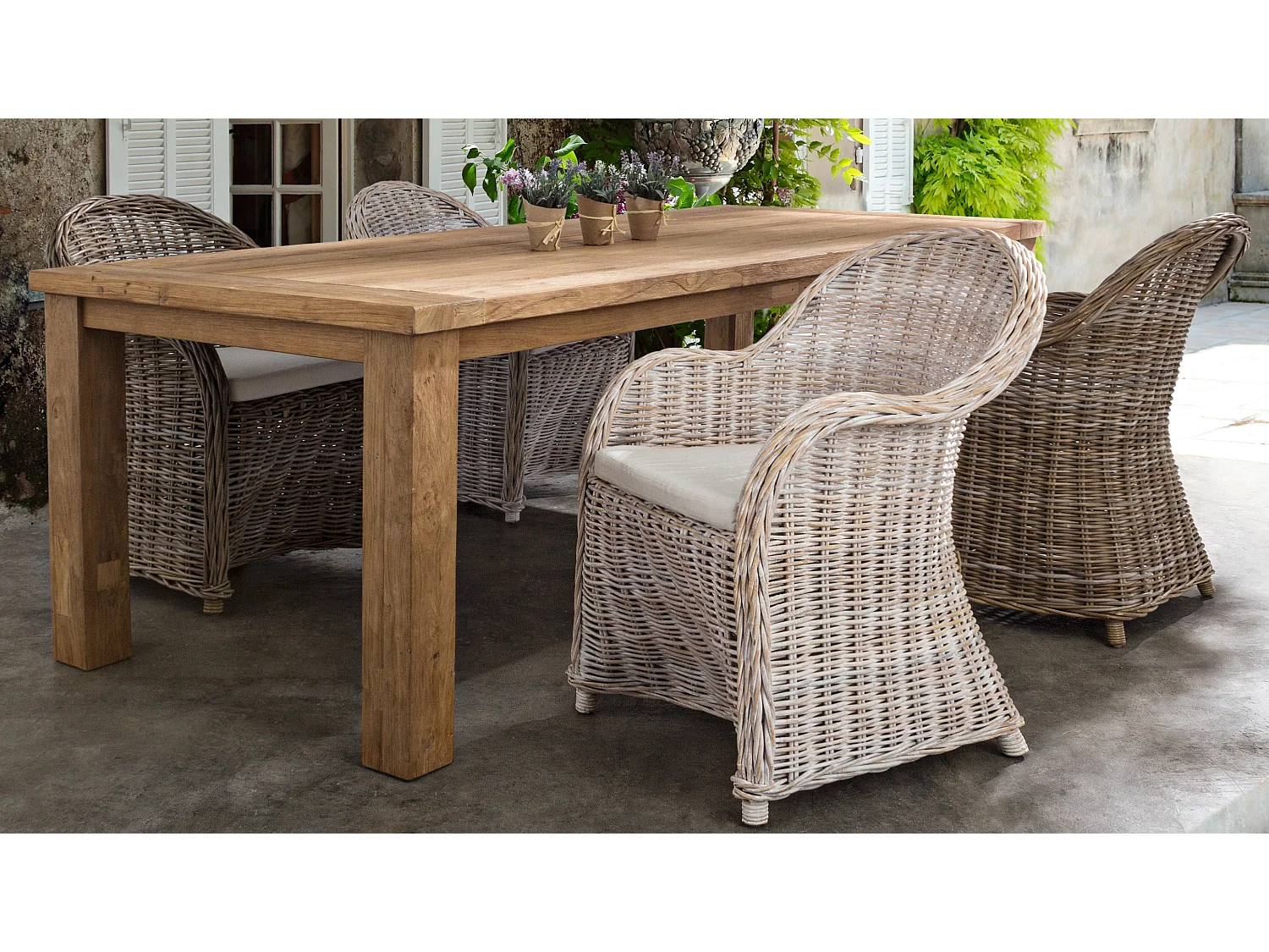 Fauteuil de jardin en rotin blanc avec coussin Marty