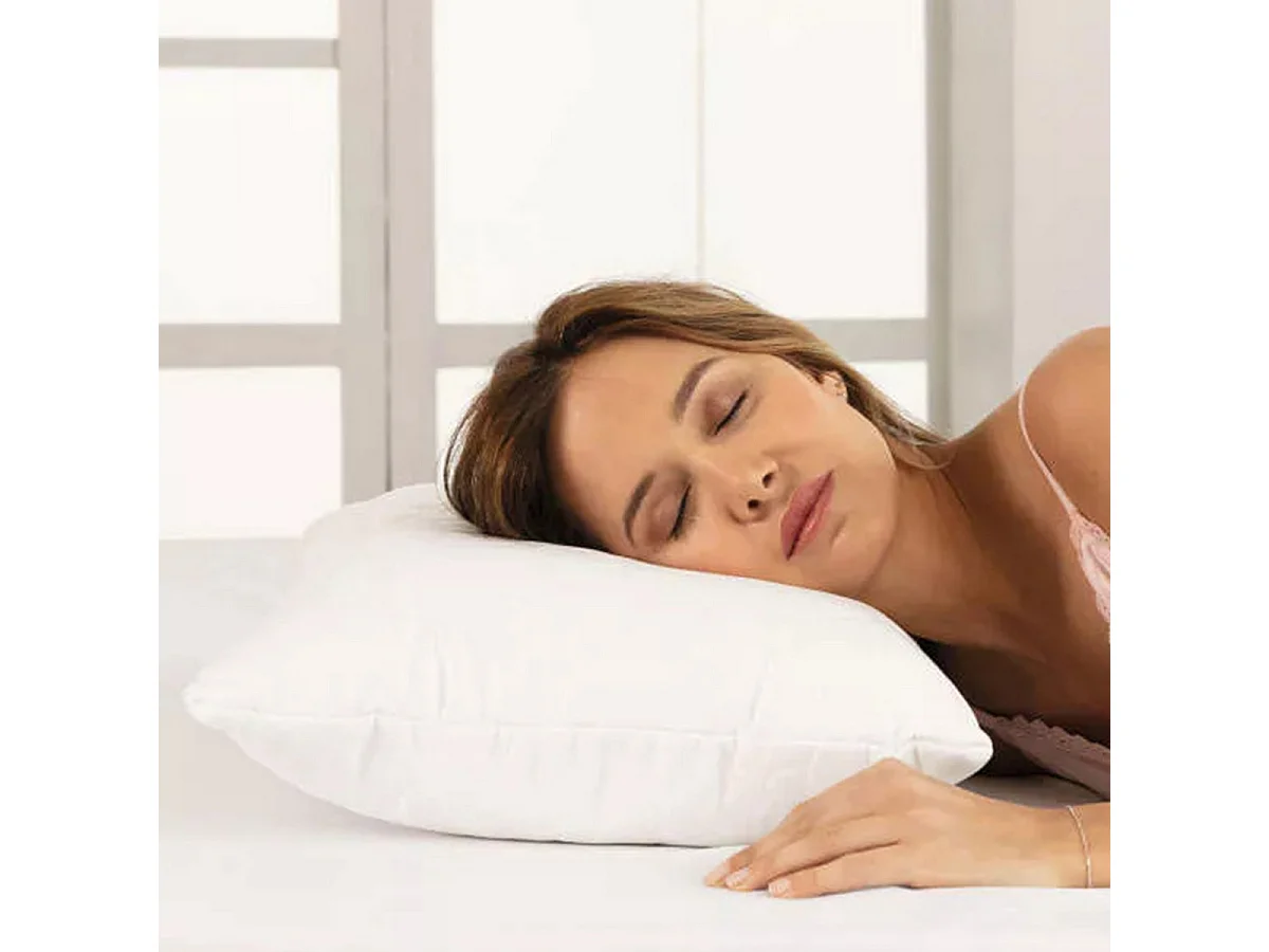 Lot de 2 oreillers gonflants 65 x 65, Mousse à mémoire de Forme, Spécial Cervicale, carrée avec une enveloppe en Microfibres Anti Bactérien