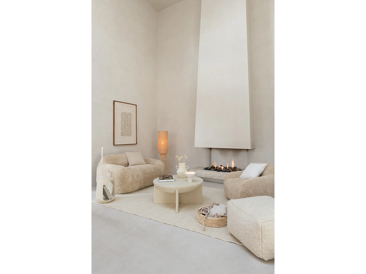 Banco de diseño Kuty 152 cm - Lujo y suavidad con efecto felpa-Color ribete verde crudo