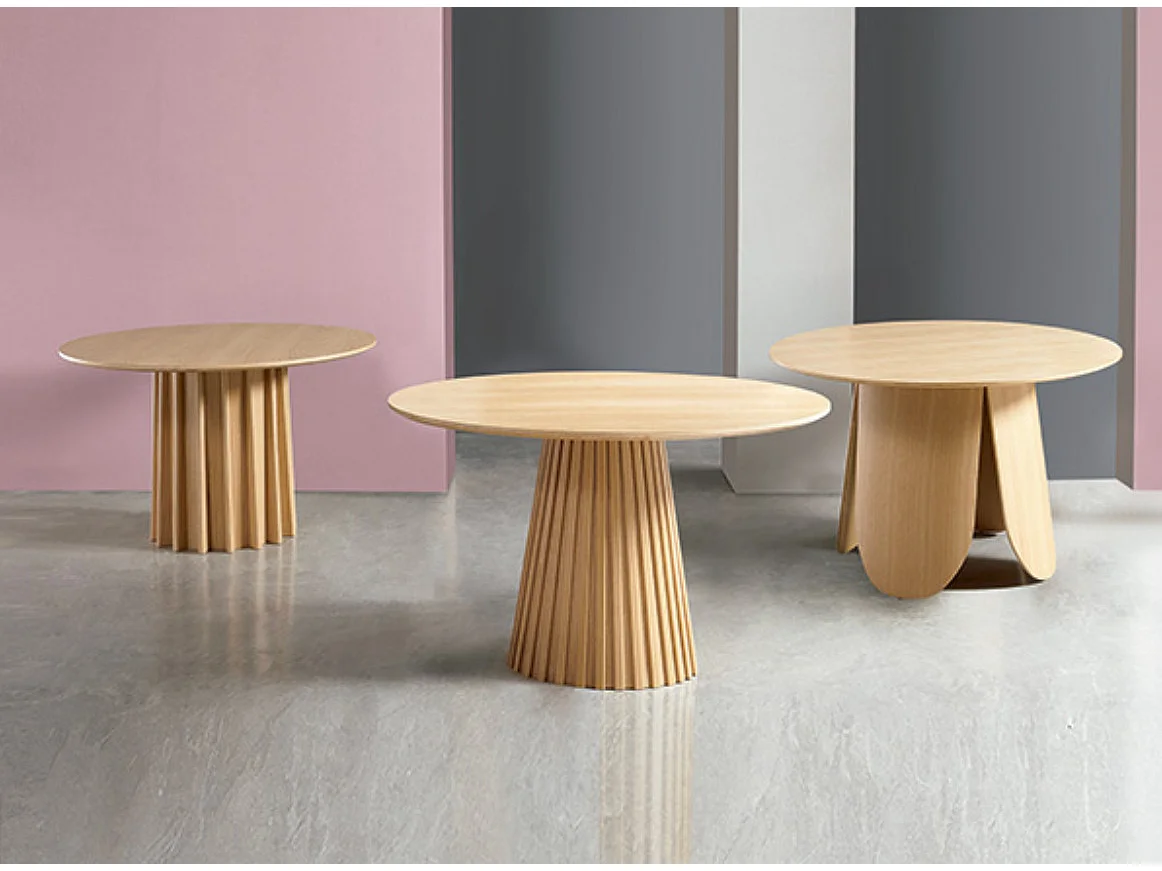 Table ronde en chêne Karene – Élégance et charme naturel-Diamètre 100 cm