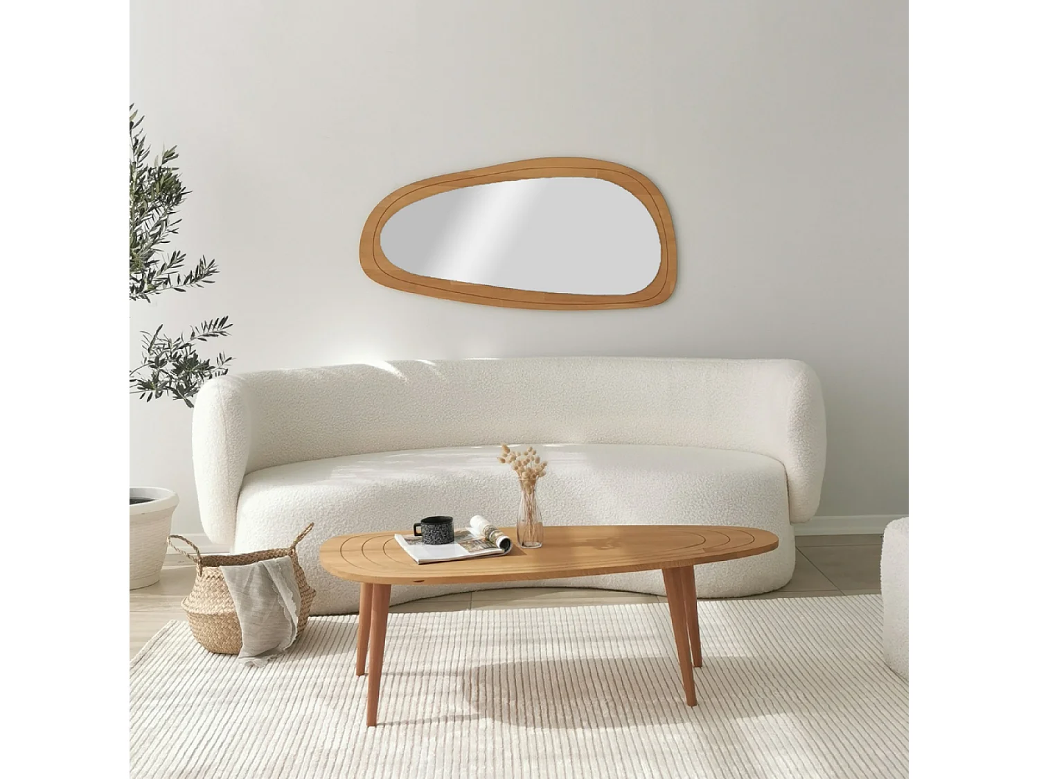 Mesa de centro em teca clara RANA estilo contemporâneo com espaço de arrumação