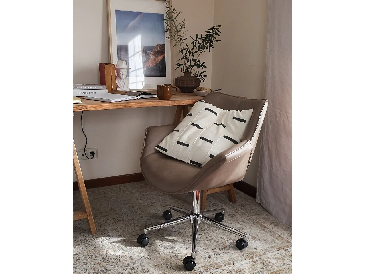 Chaise de bureau NEWDALE Cuir PU Marron clair