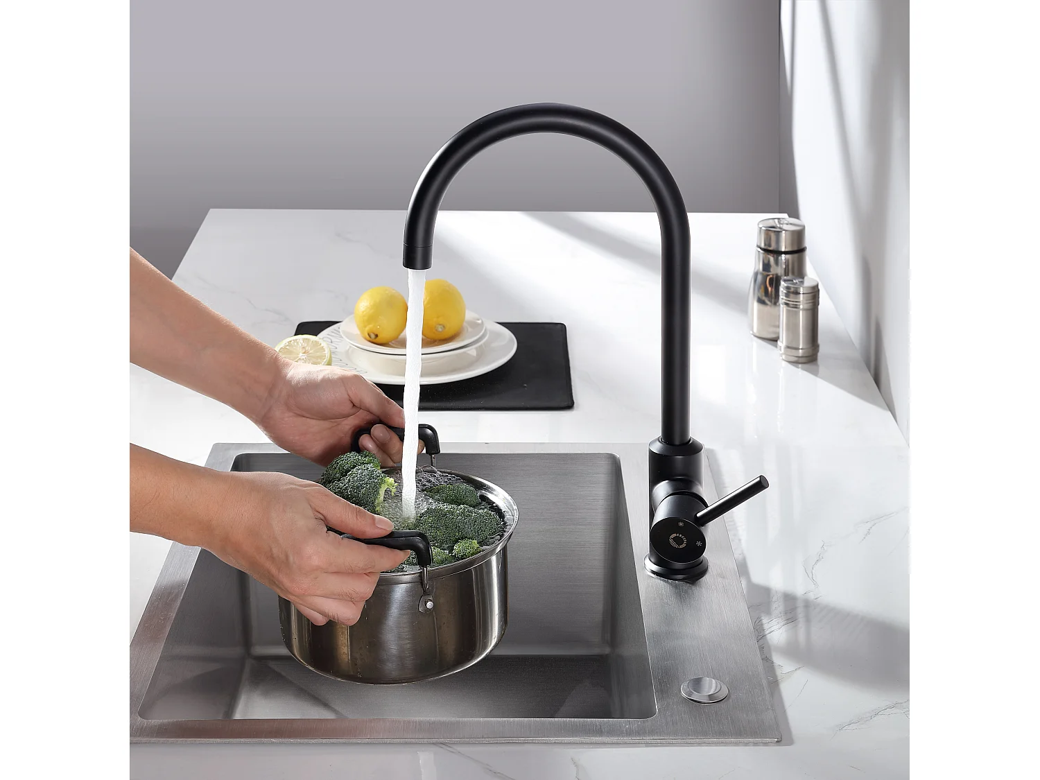 Cecipa max Mitigeur de Cuisine, Robinetterie Noir en Acier Inox, Robinet de Cuisine Monocommande, Rotatif à 360 °,EU Modèle