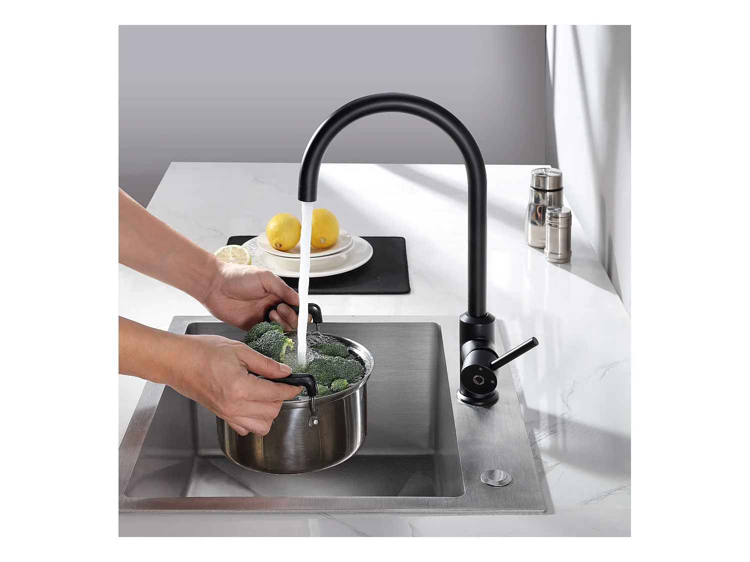 Cecipa max Küchenarmatur, Schwarzer Edelstahl Wasserhahn, Einhebel Küchenarmatur 360° Drehbar, EU Modell