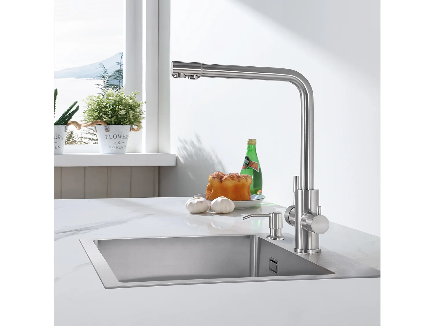 Cecipa max 3-in-1 Mischbatterie für Umkehrosmoseanlage, Spültischarmatur für Warm-/Kaltwasser und gefiltertes Wasser + Küchenseifenspender schwarz