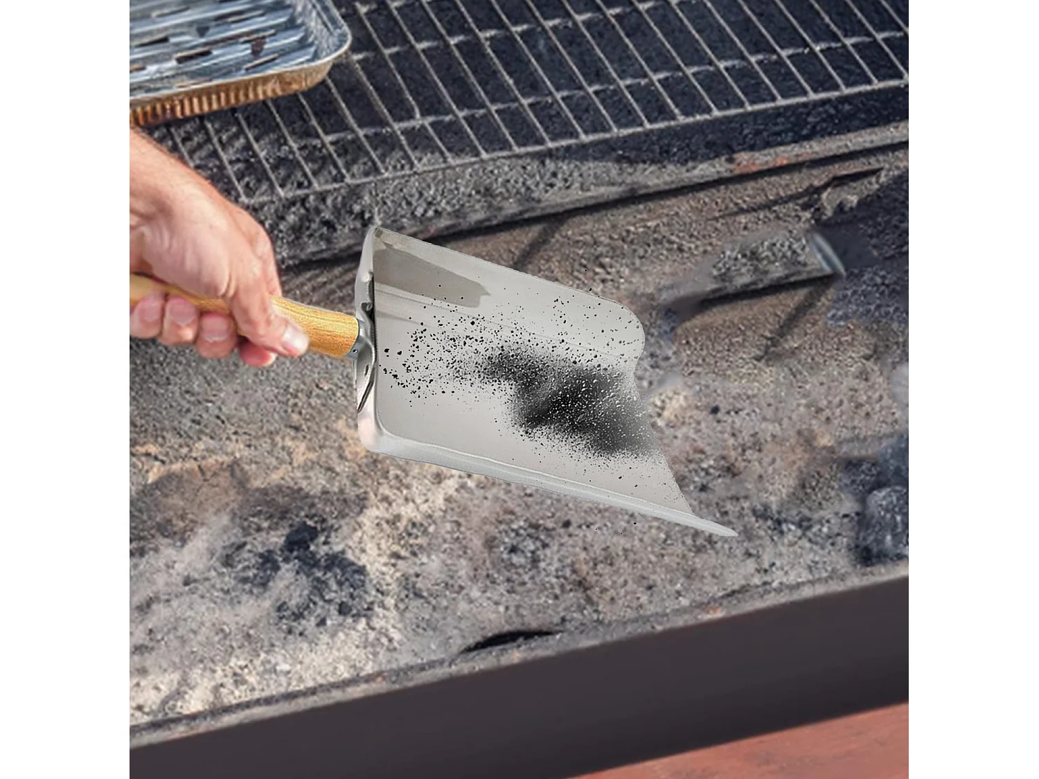 Pelle à cendre, charbon pour cheminée, Ramasse poussière en métal avec poignée en Bois couleur  Gris - 23,5 x 20 cm