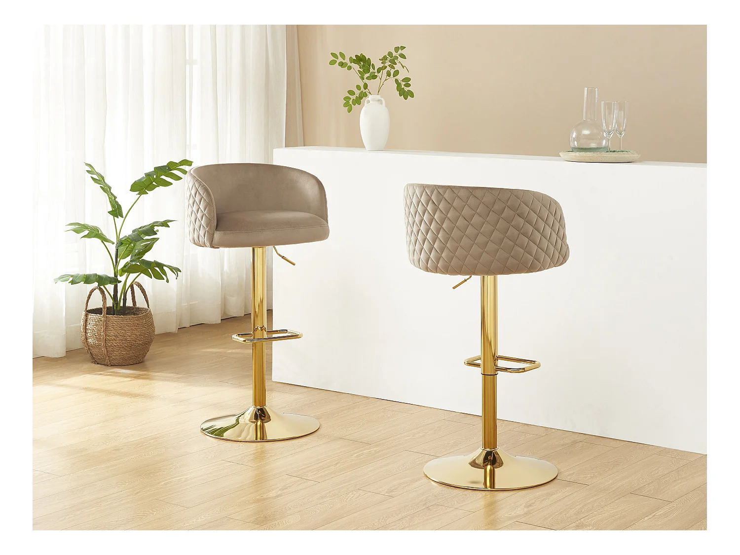 Set de 2 taburetes de bar de terciopelo y metal dorado - Altura ajustable - Beige - PERLANITA de Pascal Morabito