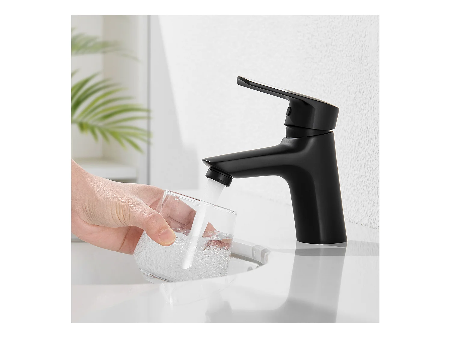 Robinet Salle de Bains,,Mousseur Économie d'Eau,avec Trou de Tirette de Vidage,EAU Froide/Chaude,Installation/Nettoyage Facile,Taille S,Noir