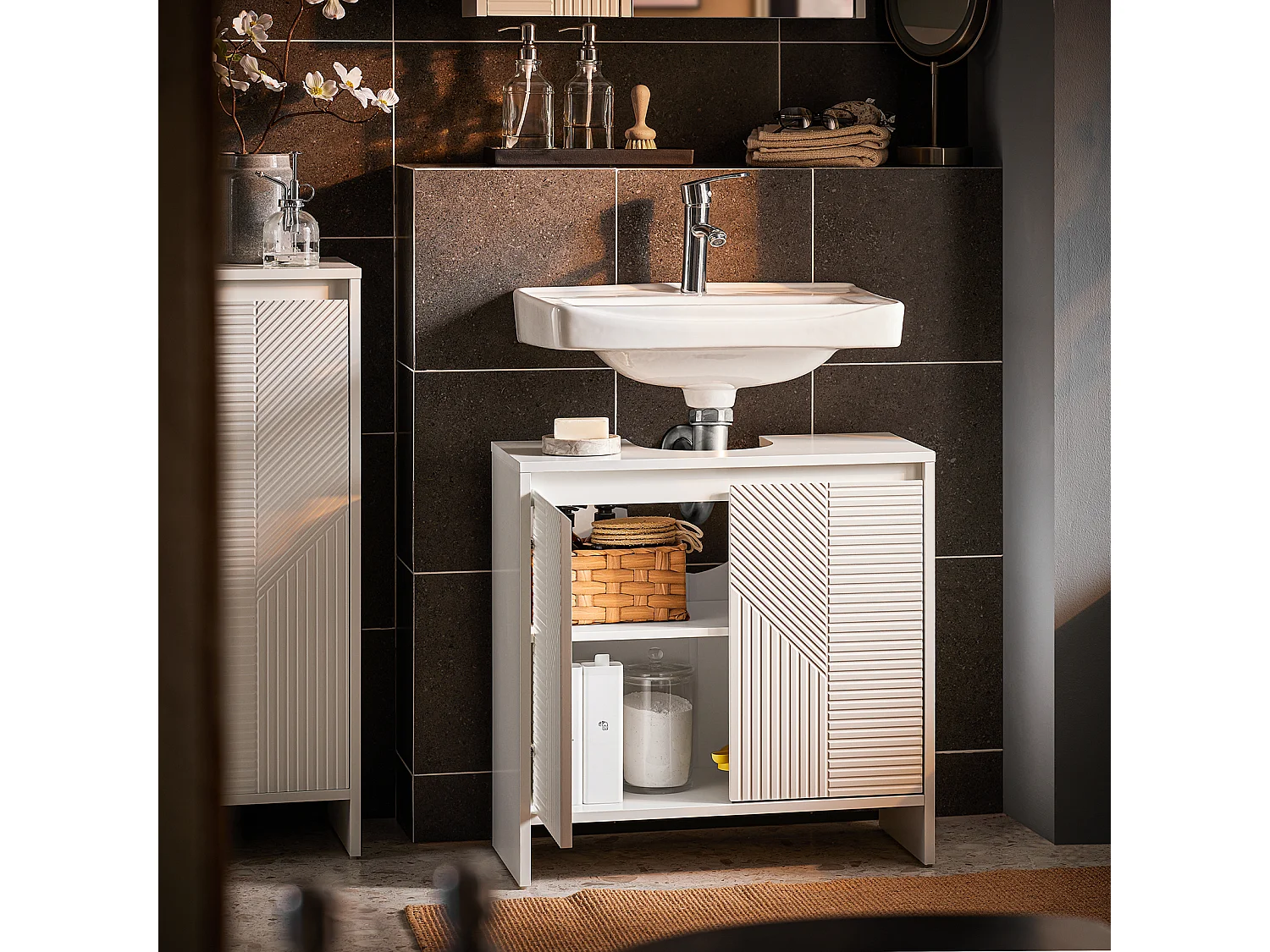 SoBuy BZR157-W Meuble Sous Lavabo, Meuble sous Vasque, Meuble Salle de Bain avec 2 Portes et 2 Étages, Placard de Rangement Salle de Bain, L60 x P30 x H61 cm, Blanc