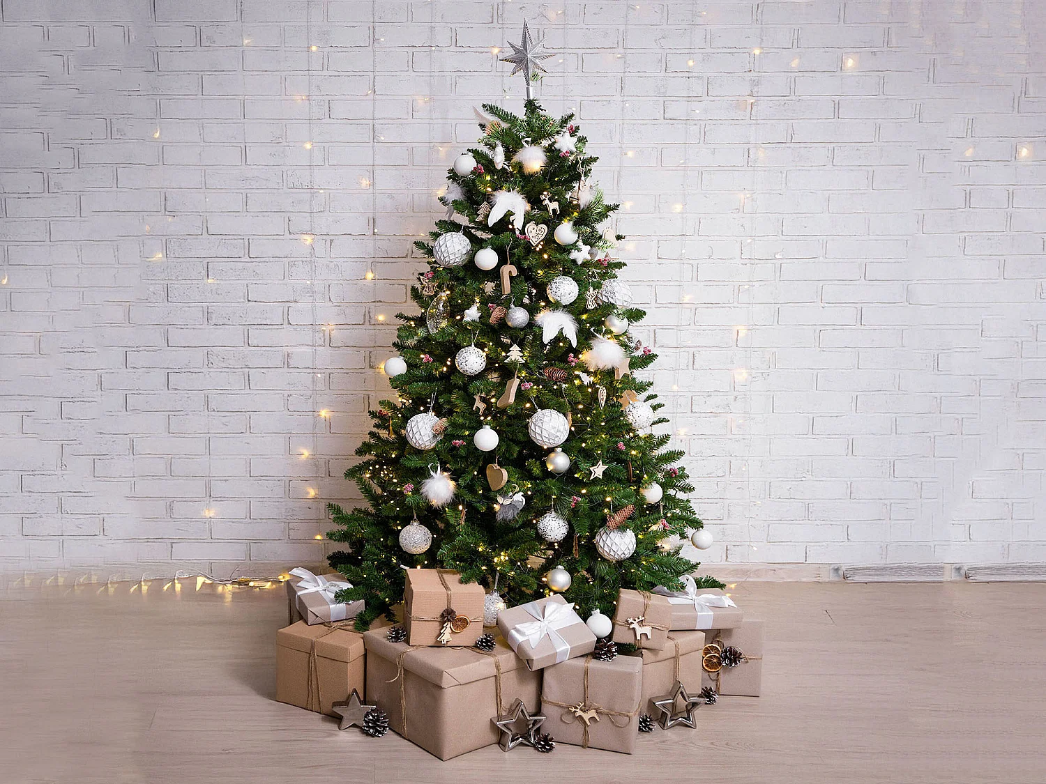 Kerstboom 270 cm Camden, 1944 takken, 270h cm groen, losse takken uitvouwen, vlamvertragend