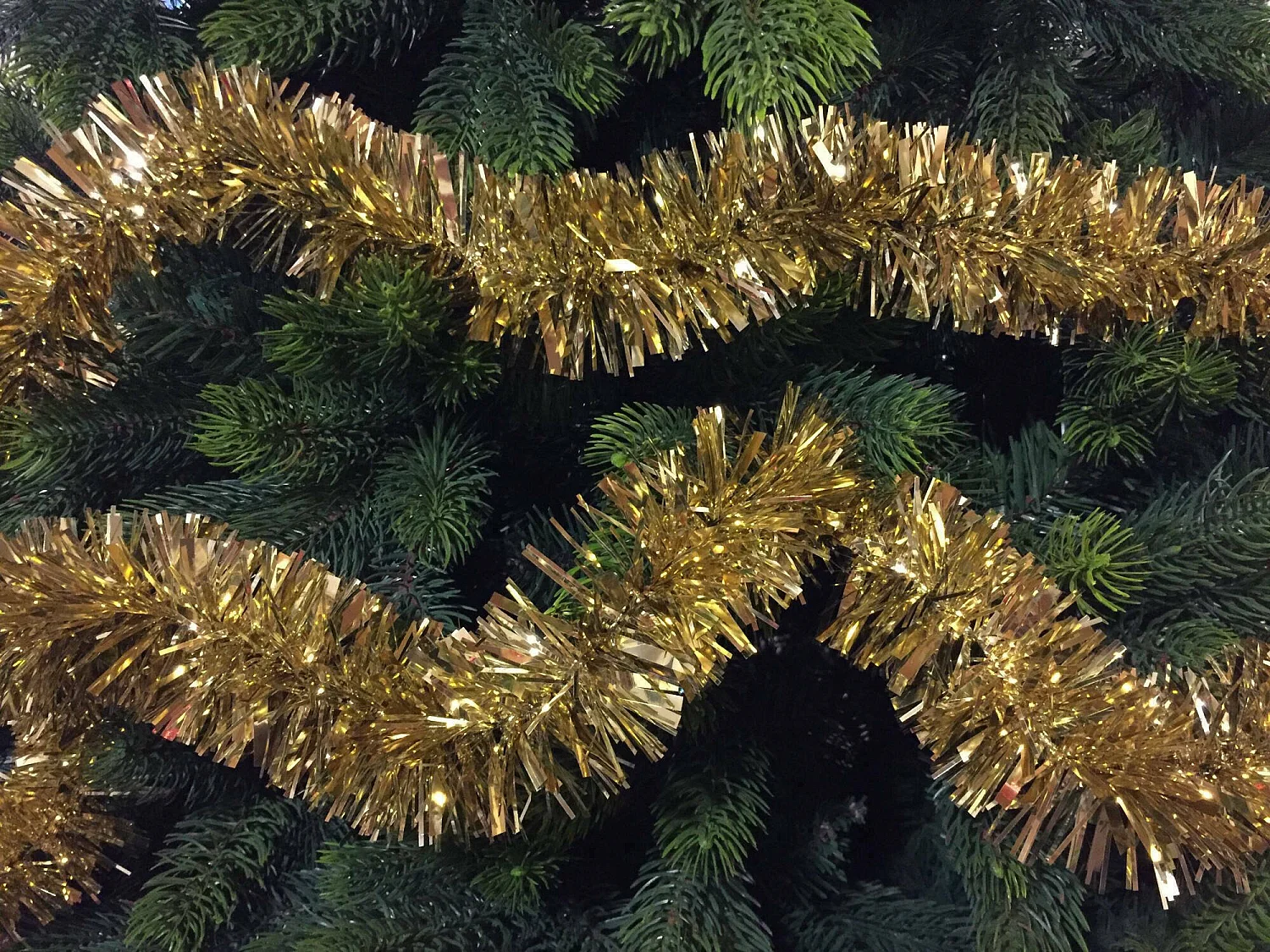 Decoración de Navidad Dhatto, Adorno navideño, Ornamento de Navidad, Decoración festiva, Made in Italy, 1000x8 h8 cm, Oro