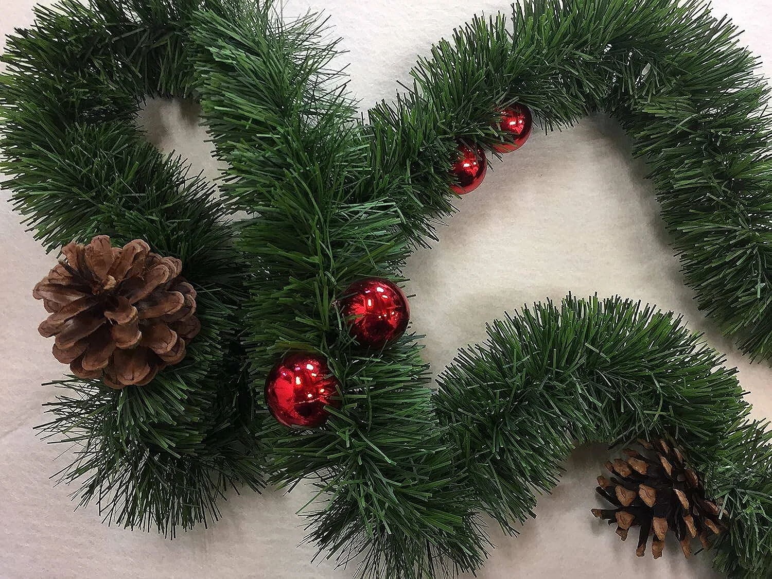 Decoração de Natal Dtaylo, Decoração de Natal, Enfeite de Natal, Decoração Festiva, Fabricado em Itália, 800x8 h8 cm, Verde e Vermelho