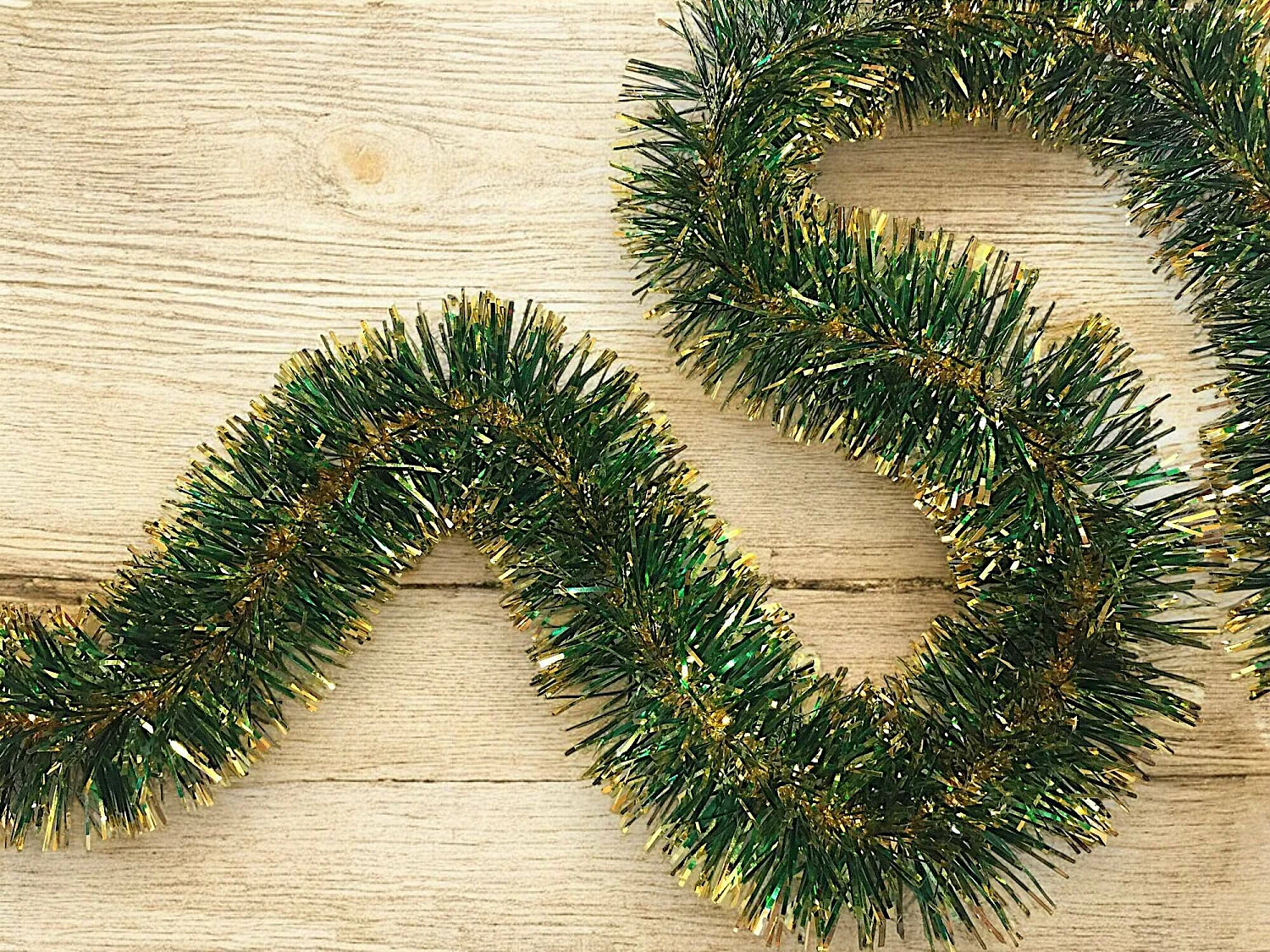 Décoration de Noël Dmccarth, Ornement de Noël, Ornement de fête, Décoration festive, Made in Italy, 1000x7 h7 cm, Vert et Or