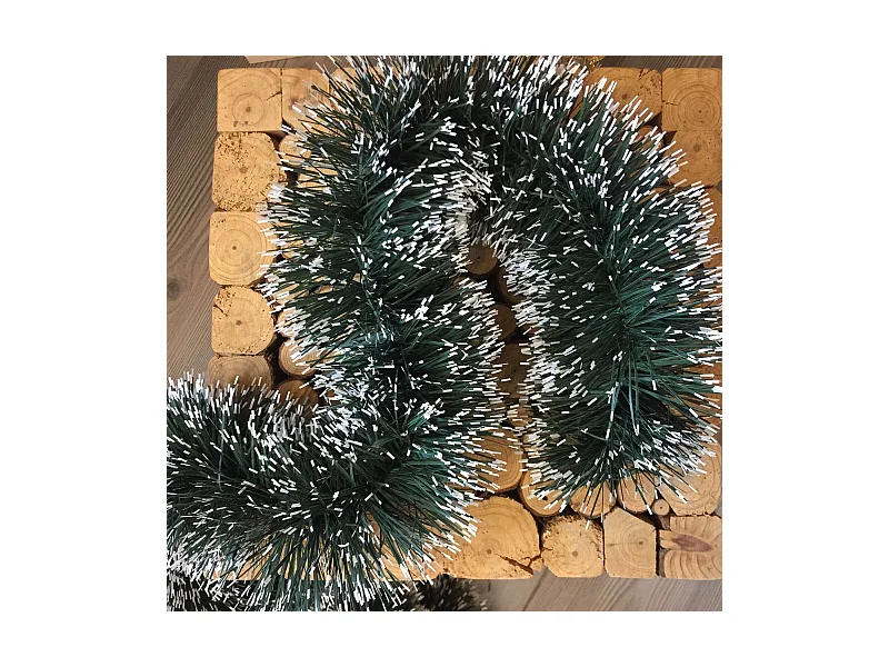 Decoración de Navidad Ddavi, Adorno navideño, Ornamento de Navidad, Decoración festiva, Made in Italy, 1000x10 h10 cm, Verde y Blanco