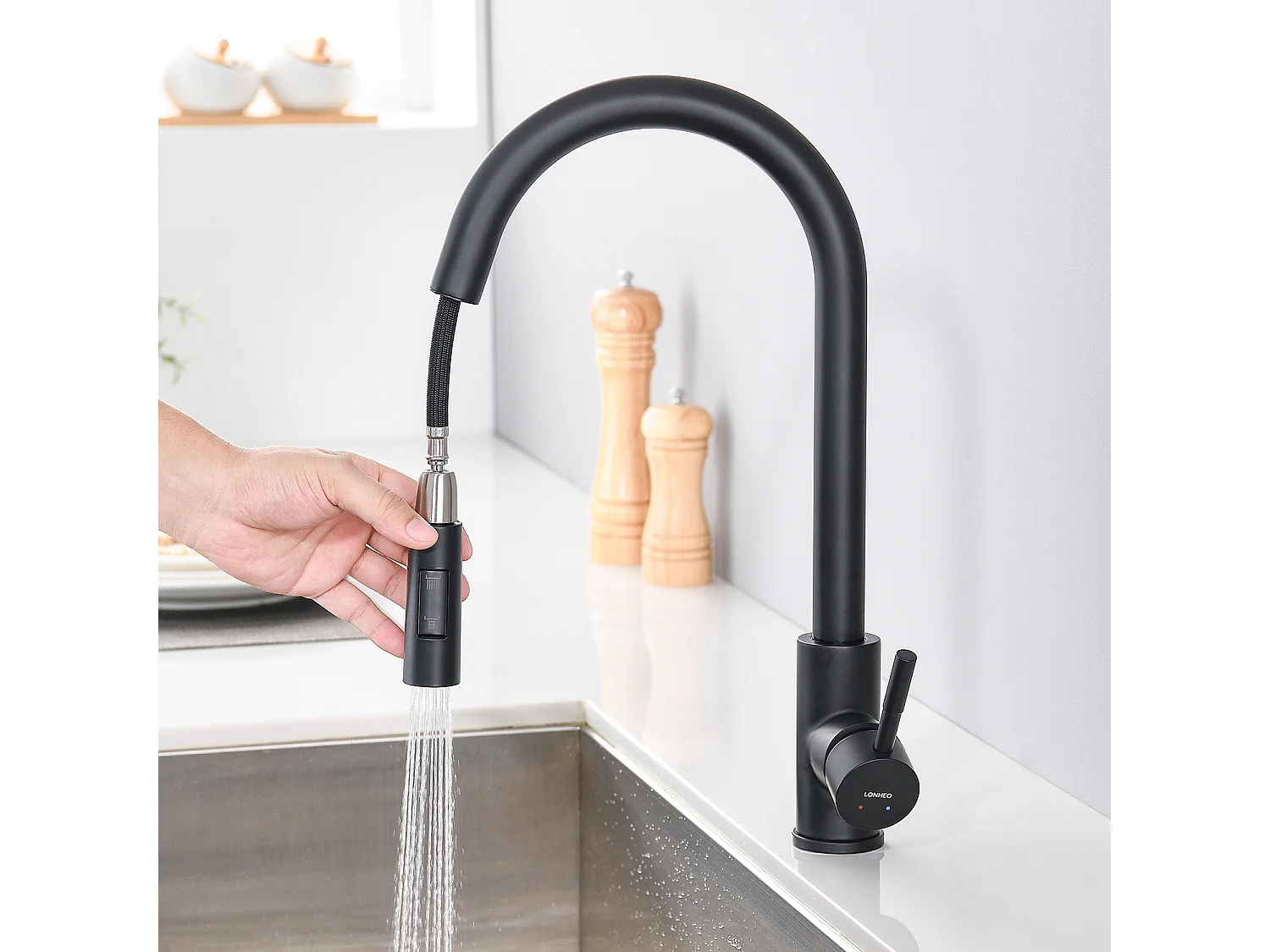 Küchenarmatur mit ausziehbarer Brause, mattschwarz, 360° drehbar, Küchenspüle Wasserhahn aus Edelstahl, 2 Funktionen, Küchenmischbatterie