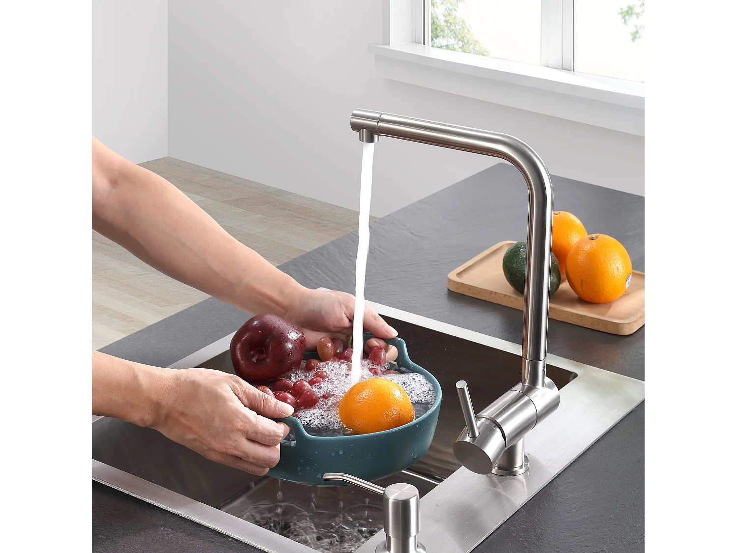 Cecipa max Mitigeur Cuisine Rabattable, Robinet Cuisine avec Poignée Pliable Contre Fenêtre, Mitigeur Evier Acier inoxydable Brossé,EU Modèle