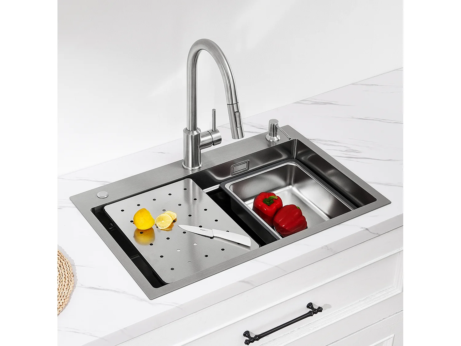 Évier 1 Bac 70×45×21.5CM Évier Inox Argent avec Egouttoir,Vasque, Distributeur de Savon + Mitigeur de Cuisine en Inox Noir