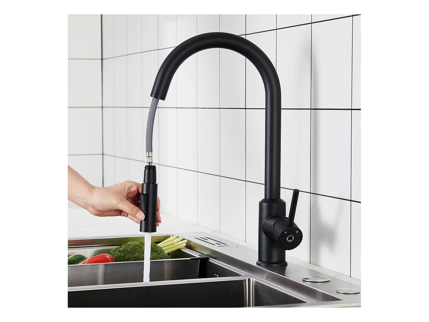 Cecipa max 1 Becken Edelstahlspüle mit Abtropfkorb - Schwarze Küchenspüle 60×45×18 cm + Mischbatterie mit 360° drehbarer Ausziehbrause Schwarz