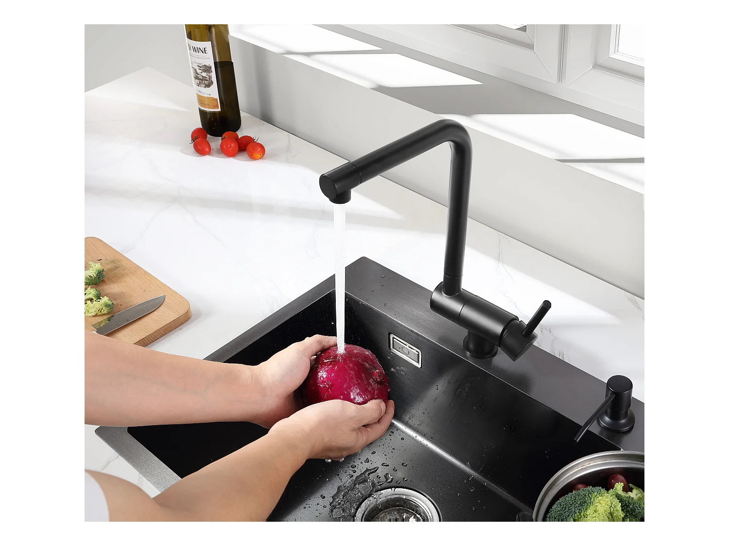 Cecipa max Robinet de Cuisine Rabattable, Mitigeur Evier Pliable en Acier Inoxydable devant Fenêtre, Robinet Évier Pivotant à 360º - Noir,EU Modèle