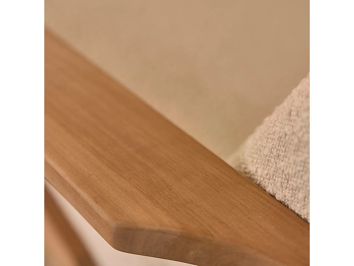 Sillón de madera de teca maciza y asiento de tela de rizo
