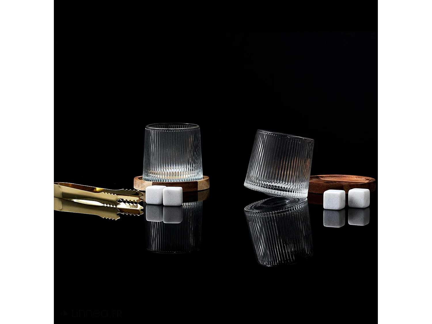 Lot de 2 verres à whisky collection CASK et leur support en acacia