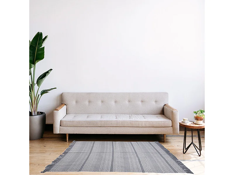 Tapis 140 x 200 cm coton brodé de lignes et chevrons gris – FLICKER