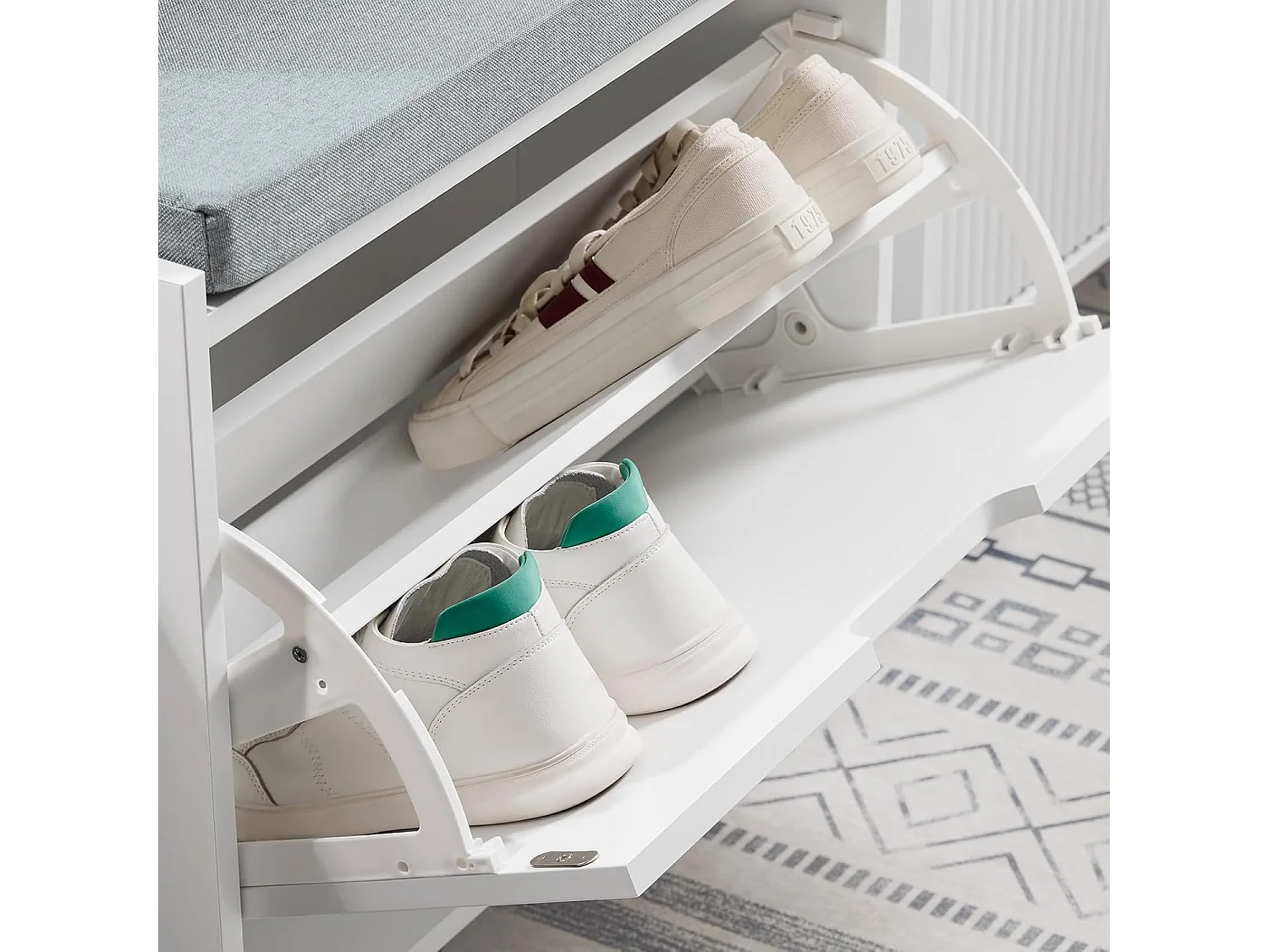 SoBuy Banc Chaussures, Rangement pour Chaussures, Armoire à Chaussures, Meuble d'entrée, Coffre avec 1 Abattants et 1 Coussin, Blanc, L60xP24xH52 cm, FSR151-K-W