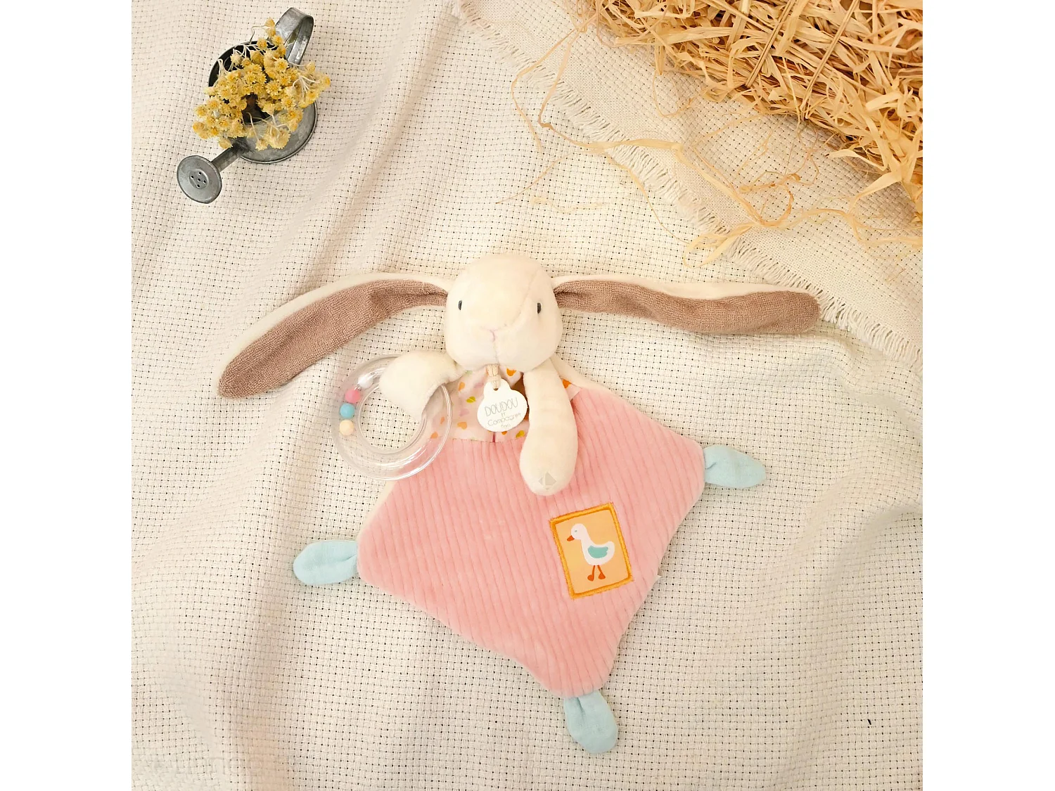 Doudou hochet lapin Ciboulette 21 cm polyester collection DANS MON JARDIN rose