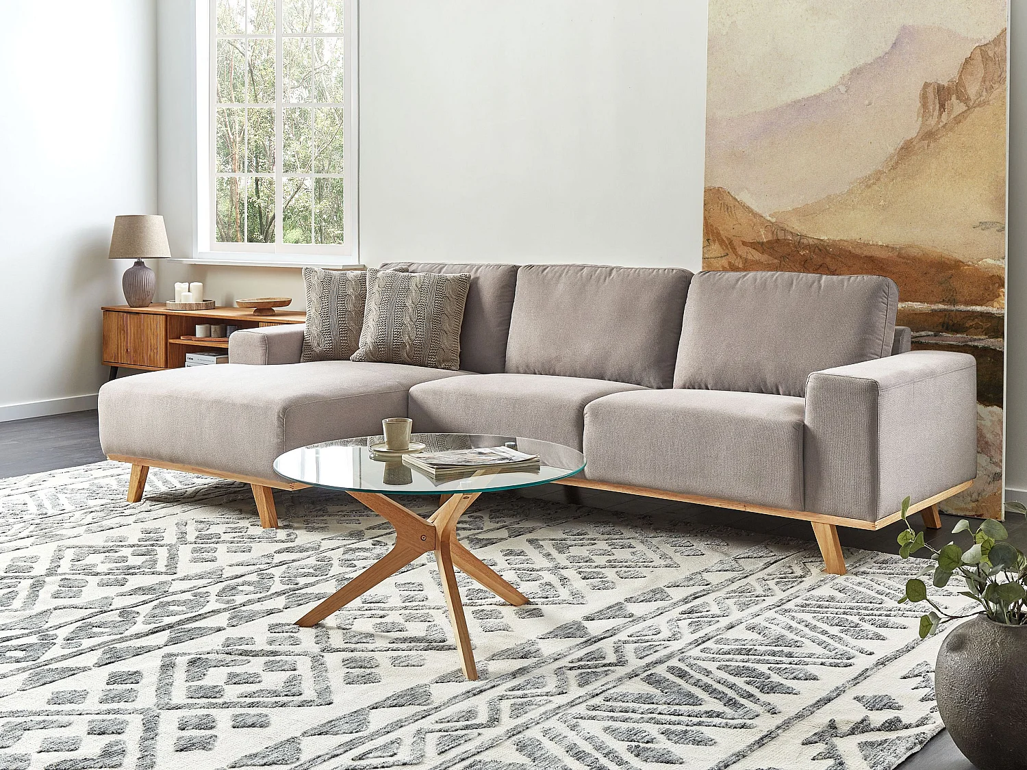 Canapé d'Angle à gauche Moderne en Tissu Polyester Pieds en Bois Clair Dossier avec Coussin Taupe Nora