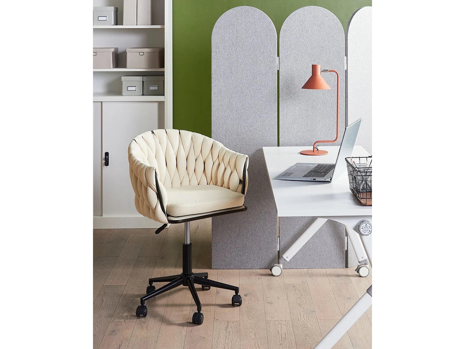 Drehstuhl Stoffbezug rosa Zopfgeflecht Sicherheitsrollen höhenverstellbar Milan