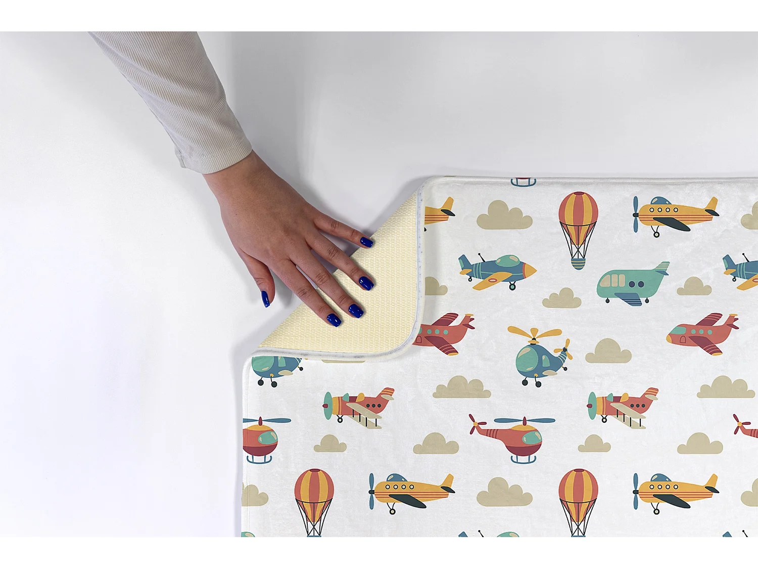 Tapis enfant, 75x45 cm. Avions et ballons Tapis enfant, pour chambre d'enfant.