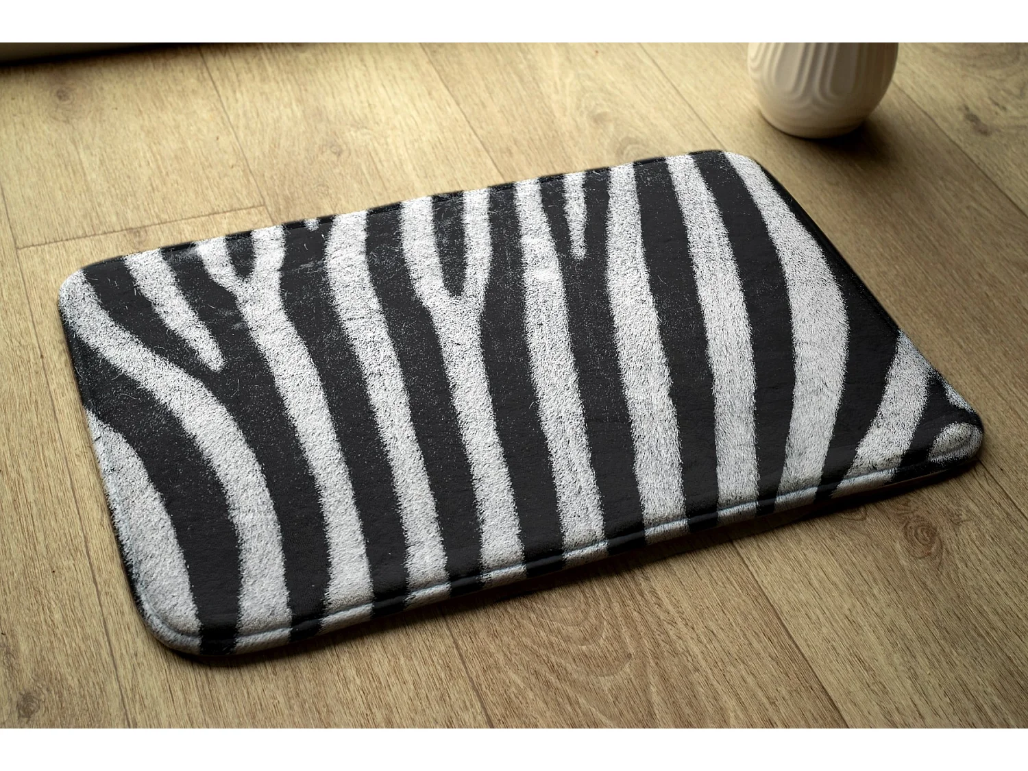 Schlafzimmerteppich, 75x45 cm Zebra Trendiger Teppich für ein Schlaf- oder Wohnzimmer.