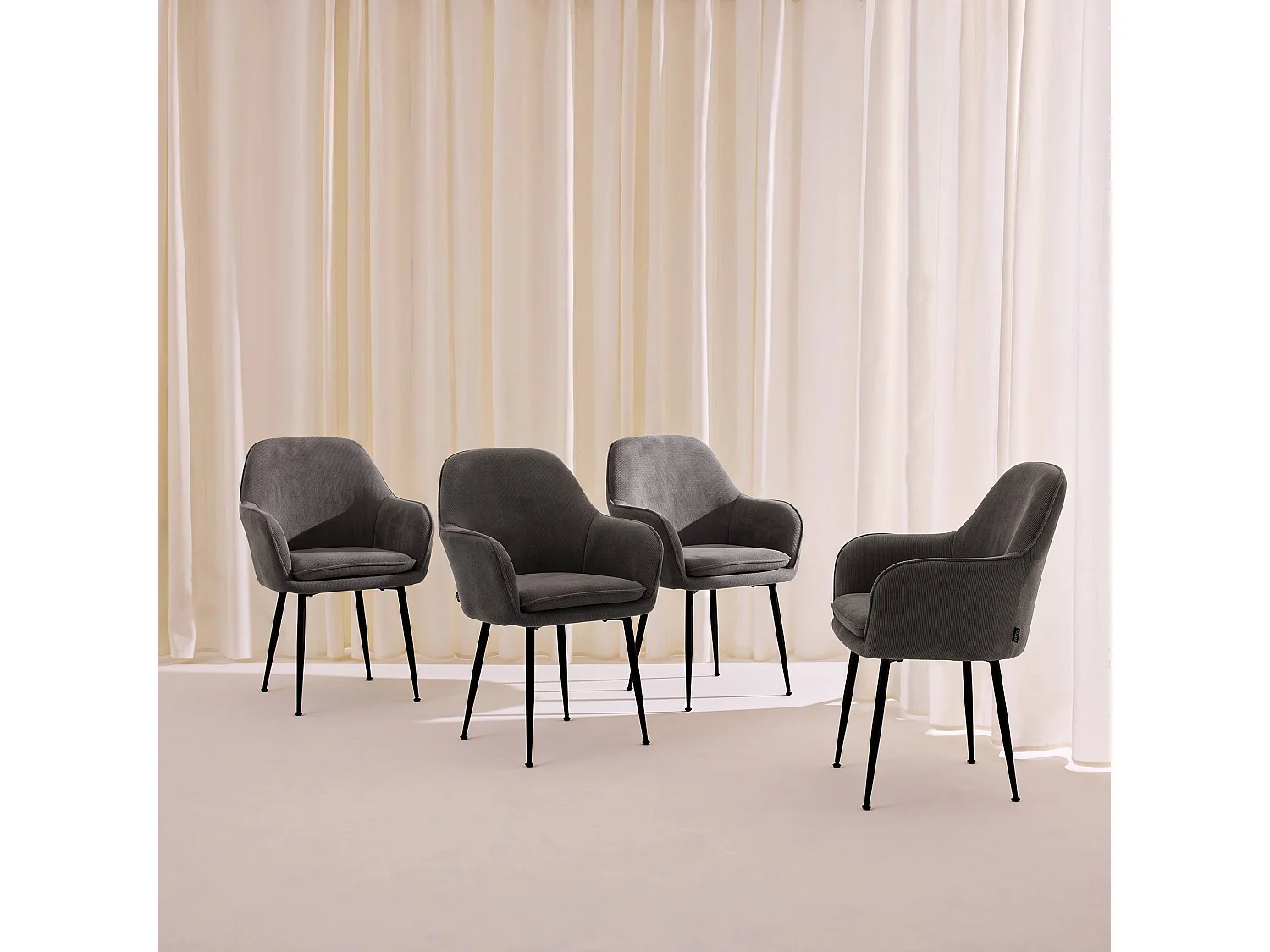 Set 4 poltrone in velluto a coste con gambe in metallo, Shella velluto, Grigio scuro, 57x59x84.5 cm