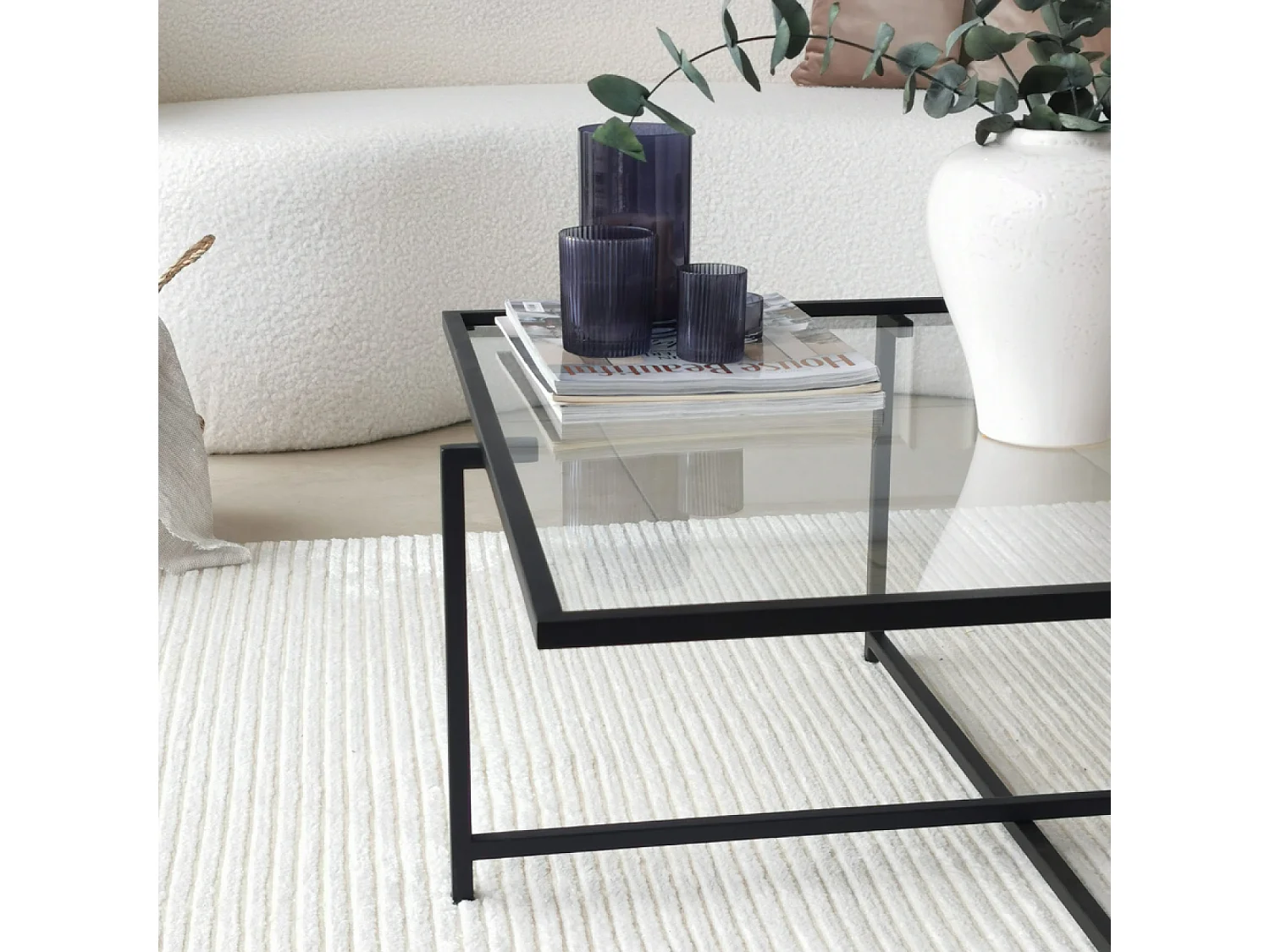 Tavolino basso design nero in vetro LIMP