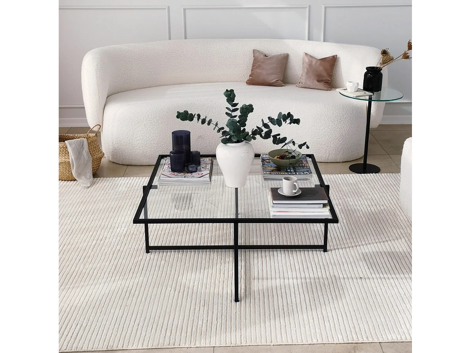 Table basse design noire en verre LIMP