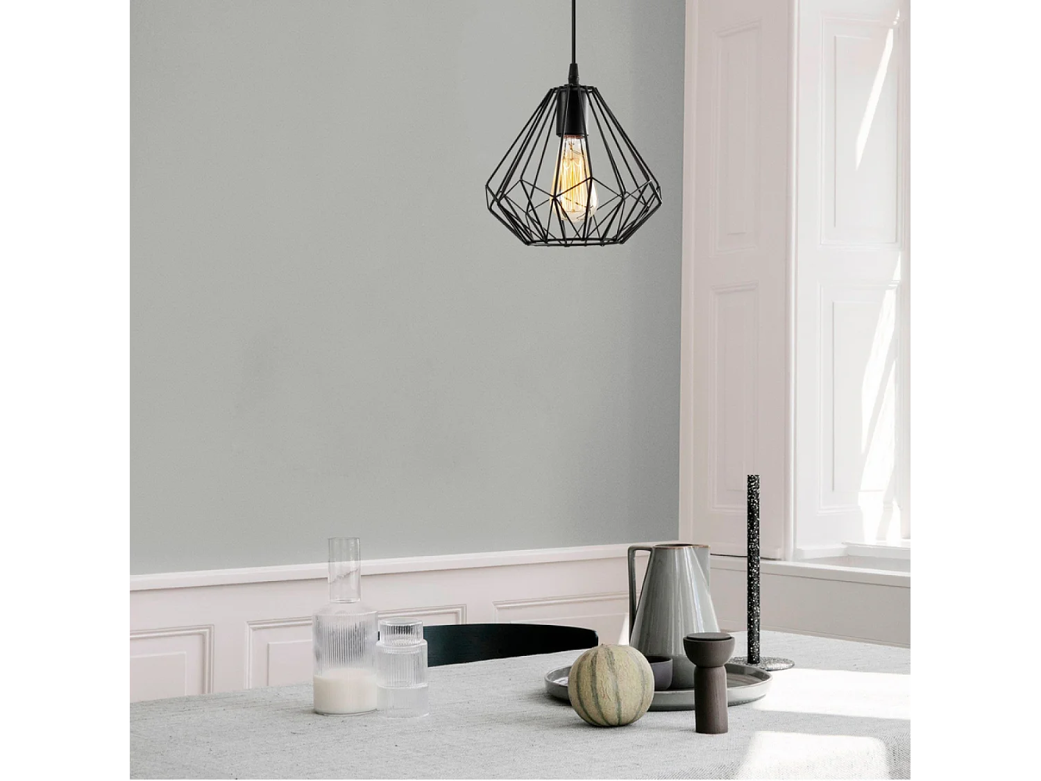 Suspension filaire noire en métal LEA